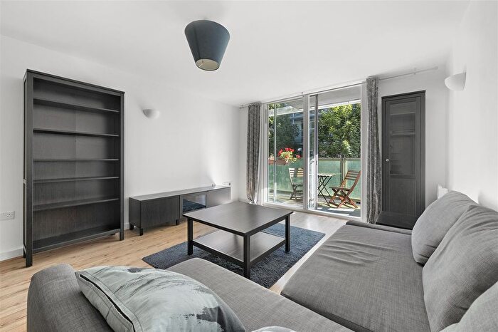 1 Bedroom Flat To Rent In Emerson Apartments, New River Village, Hornsey, N8