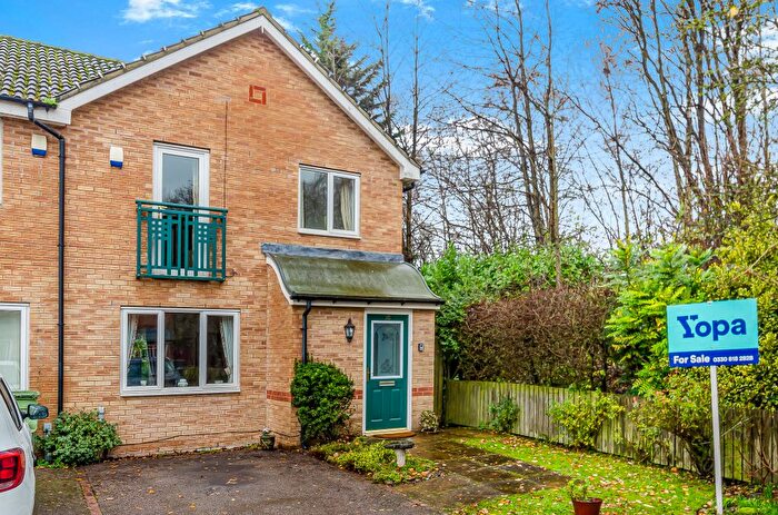 3 Bedroom End Terrace House For Sale In Excalibur Way, Chesterfield, S41