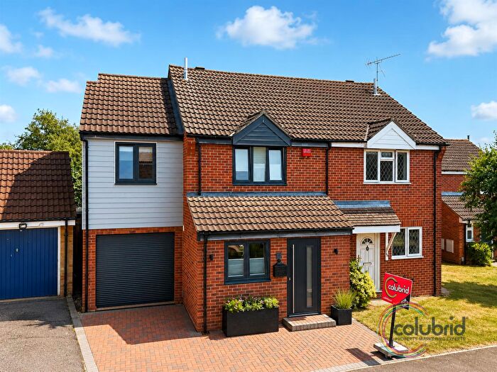 3 Bedroom Semi-Detached House For Sale In Golding Thoroughfare, Chelmer Village, Chelmsford, CM2