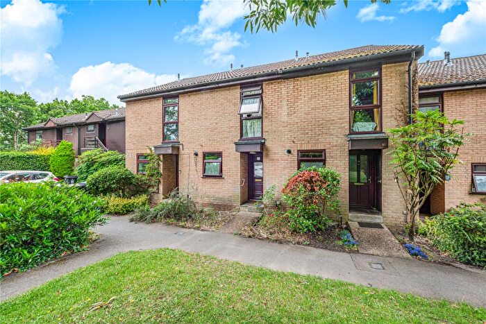 2 Bedroom Terraced House For Sale In Raglan Road, Knaphill, Woking, Surrey, GU21