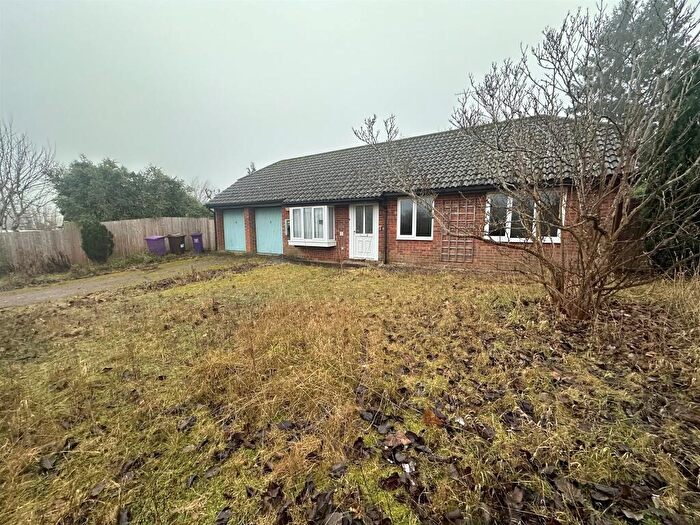 4 Bedroom Detached Bungalow For Sale In Mimram Close, Whitwell, Hitchin, SG4