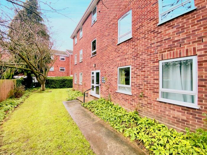 2 Bedroom Flat To Rent In Howard Mews, NR3