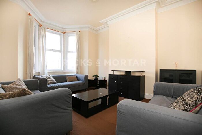 5 Bedroom Terraced House To Rent In (£pppw) Mundella Terrace, Heaton, Newcastle Upon Tyne, NE6