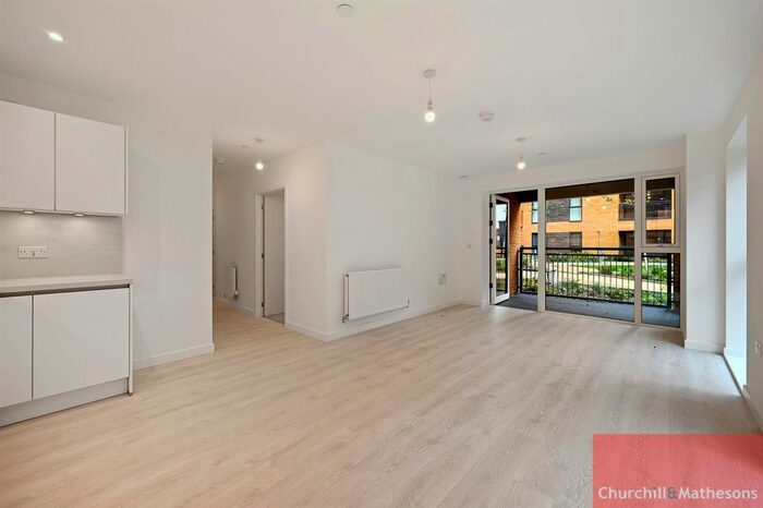 2 Bedroom Flat To Rent In East Acton Lane, London, W3