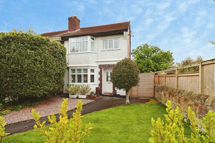 3 Bedroom Semi-Detached House For Sale In Eversleigh Drive, Bebington, CH63