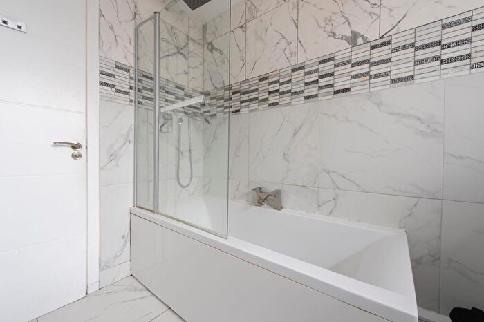 4 Bedroom House To Rent In Radnor Road, London, SE15