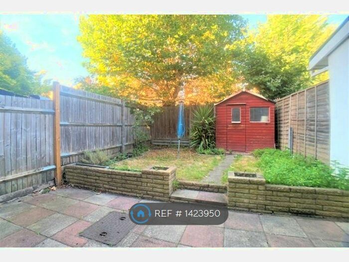 4 Bedroom Terraced House To Rent In Totterdown Street, London, SW17