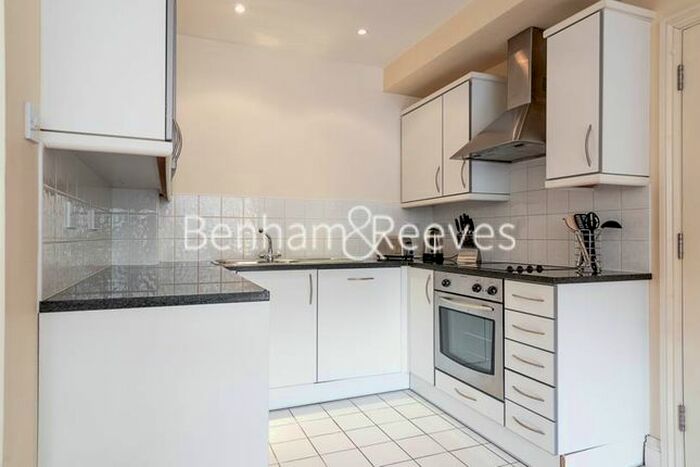 1 Bedroom Flat To Rent In West Smithfield, Farringdon, City, EC1A