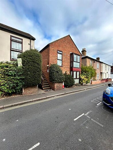 1 Bedroom Flat For Sale In Celia Court, Albion Road, Hounslow, TW3