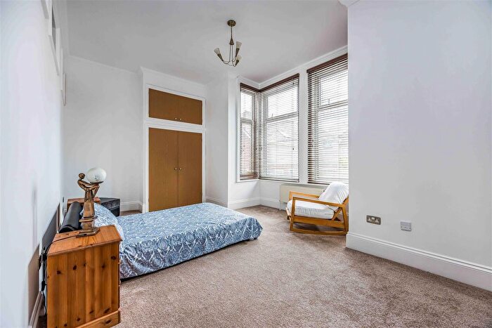 2 Bedroom Flat To Rent In Craneswater Park, Southsea, PO4