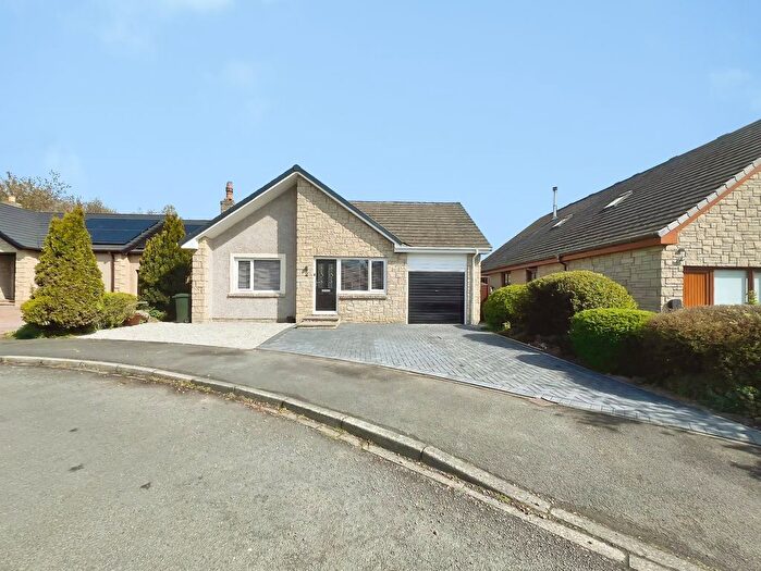 3 Bedroom Detached Bungalow For Sale In Hazel Cottages, Newcastle Upon Tyne, NE19