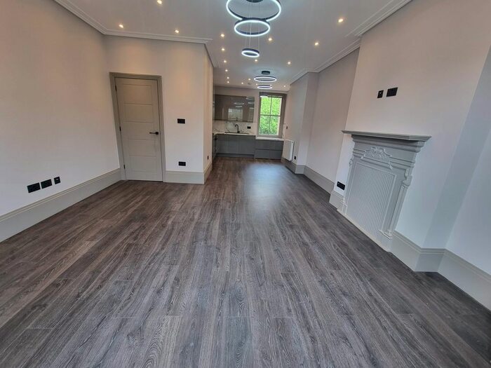 2 Bedroom Flat To Rent In Essendine Mansions, Essendine Road, London, W9