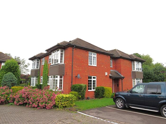 Studio To Rent In Oaklands Croft, Sutton Coldfield, B76
