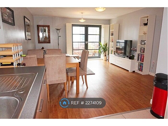 1 Bedroom Flat To Rent In Commercial Road, London, E14