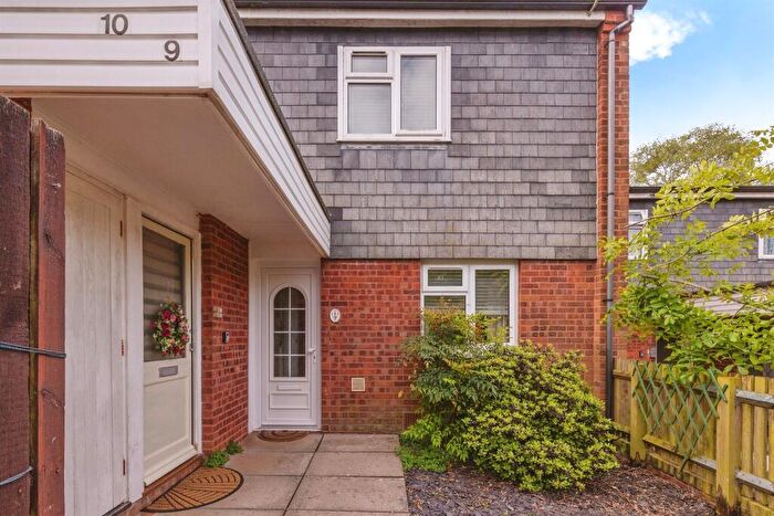2 Bedroom Maisonette For Sale In Mercury Place, Waterlooville, PO7