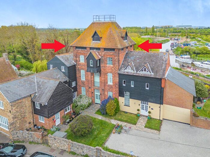 5 Bedroom Town House For Sale In Guestling Mill Court, Strand Street, Sandwich, Kent, CT13