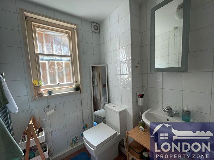 1 Bedroom Flat To Rent In Hullbridge Mews, London, N1