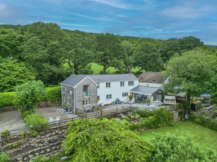 4 Bedroom Detached House For Sale In Lower Stoney Road, Garndiffaith, Pontypool, Torfaen, NP4