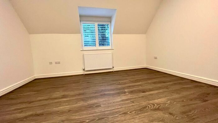 2 Bedroom End Of Terrace House To Rent In Warley Street, Great Warley, Brentwood, Essex, CM13