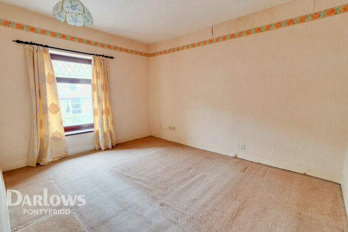 3 Bedroom Terraced House For Sale In The Avenue, Pontypridd, CF37