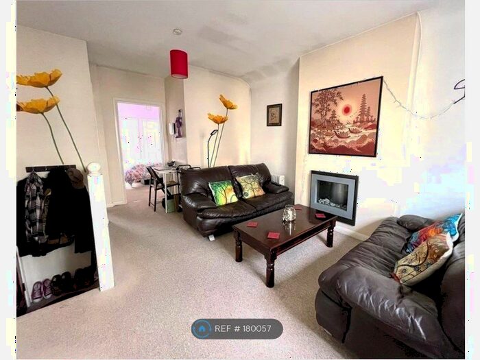 1 Bedroom Flat To Rent In Stamford House -, Carshalton, SM5