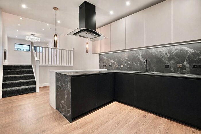 1 Bedroom Flat To Rent In Croft Road, Bingley, BD16