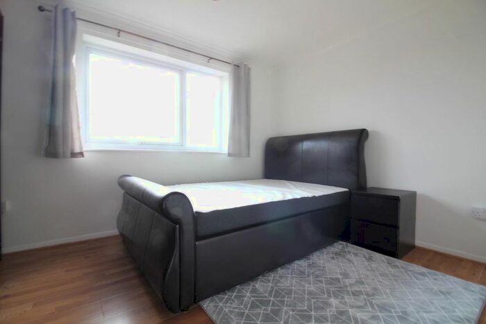 1 Bedroom Flat To Rent In Makepeace Road, Northolt UB5