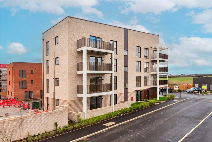 2 Bedroom Flat To Rent In Genome Close, Cambridge, Cambridgeshire, CB24