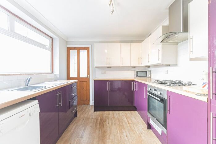 3 Bedroom Terraced House For Sale In Etherington Road, Hull, HU6