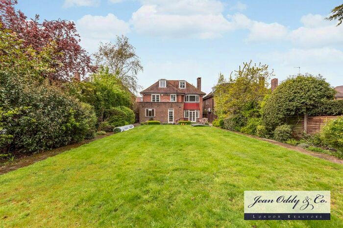 6 Bedroom Semi-Detached House To Rent In Norrice Lea, Kenwood, London N2
