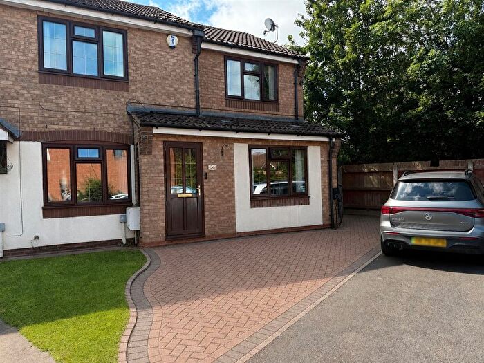 3 Bedroom End Terrace House For Sale In Minewood Close, Bloxwich, Walsall, WS3