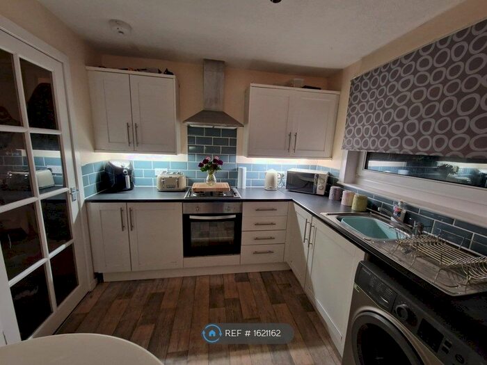 3 Bedroom Flat To Rent In Camperdown Road, Dundee, DD3