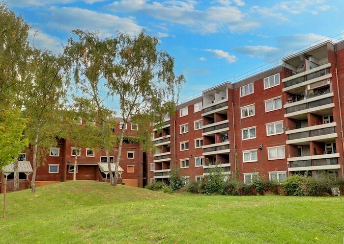 2 Bedroom Flat To Rent In Kingsway, Cambridge, CB4