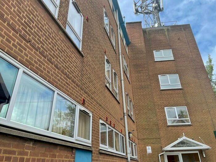 Studio To Rent In Bridge Road, Alum Rock, B8