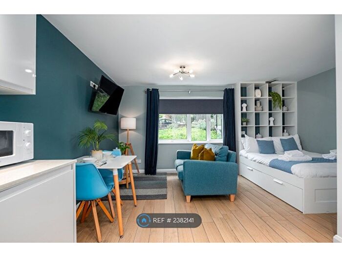 Studio To Rent In Alison Court, Bristol, BS8