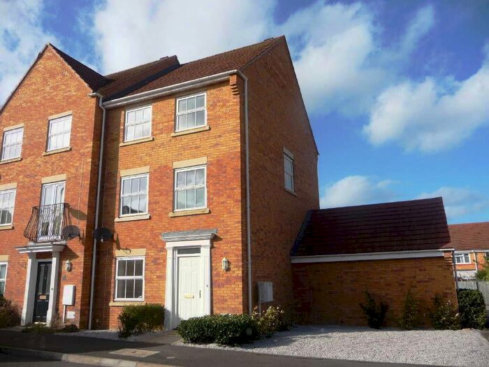 4 Bedroom Town House To Rent In Cosway Place, Grange Farm, Milton Keynes, MK8