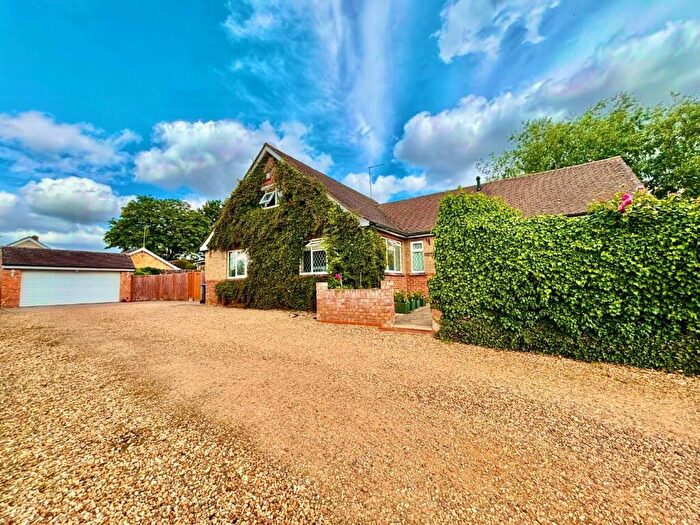 5 Bedroom Detached Bungalow For Sale In Green Lane, Wootton Village, Northampton, NN4