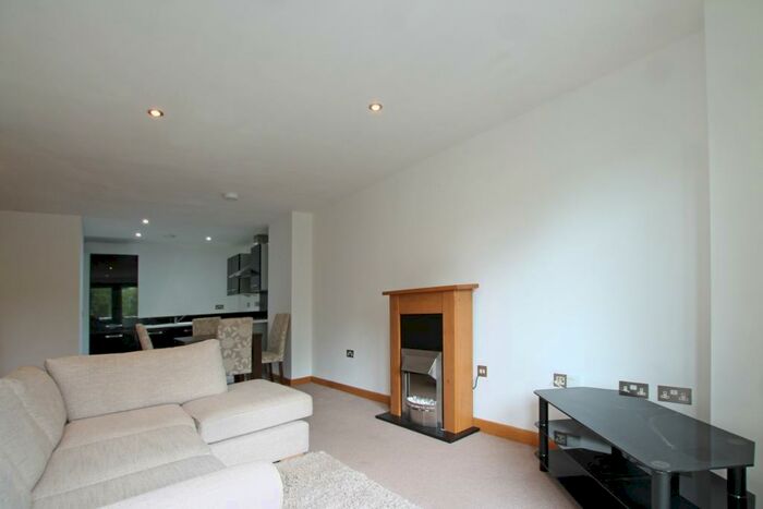 2 Bedroom Flat To Rent In Salts Mill Road, Shipley, Bradford, BD17