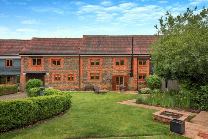 4 Bedroom Terraced House For Sale In Manor Farm Mews, Dockenfield, Farnham, Surrey, GU10