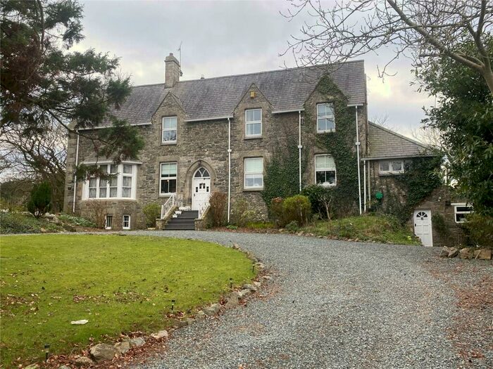 6 Bedroom Detached House For Sale In Lon Graig, Gaerwen, Anglesey, Sir Ynys Mon, LL60