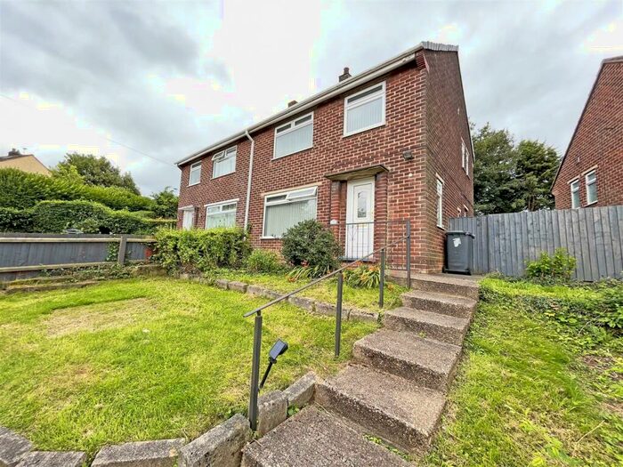 3 Bedroom Semi-Detached House To Rent In Cotgrave Avenue, Gedling, Nottingham, NG4