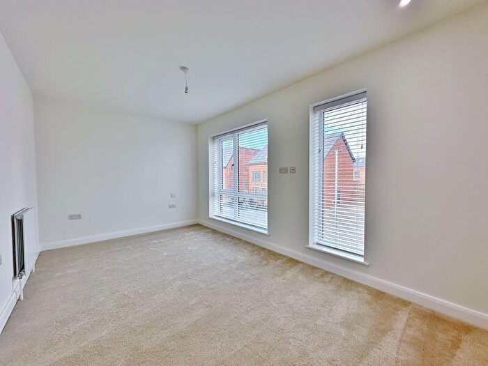 4 Bedroom Detached House For Sale In Skylark Gardens, Hooton Road, Cheshire, CH66