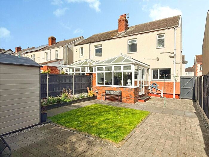 3 Bedroom Semi-Detached House For Sale In Finch Road, Doncaster, South Yorkshire, DN4