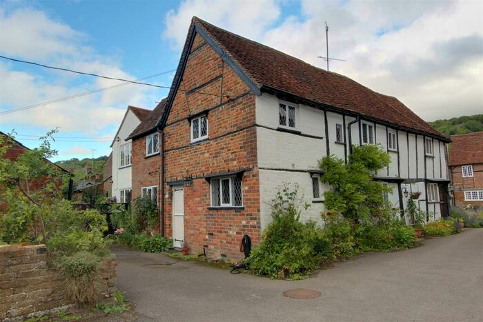 3 Bedroom Cottage For Sale In Stocks Road, Aldbury, HP23