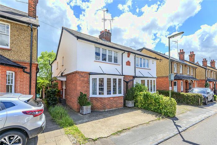 3 Bedroom Detached House To Rent In Hogshill Lane, Cobham, KT11