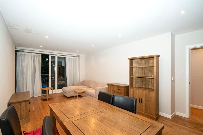 2 Bedroom Flat To Rent In Amberley Road, London, W9