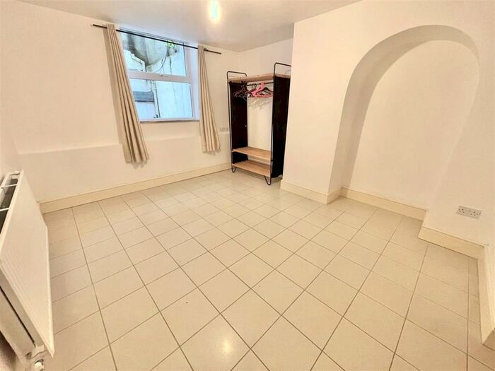 1 Bedroom Apartment To Rent In Surrey Street, Stokes Croft, BS2