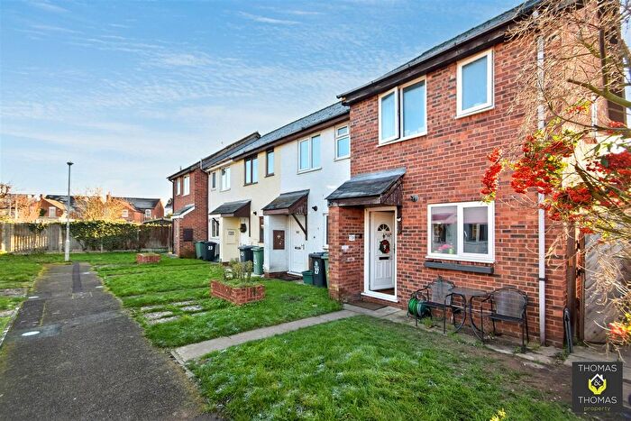 2 Bedroom End Terrace House For Sale In Maldon Gardens, Gloucester, GL1
