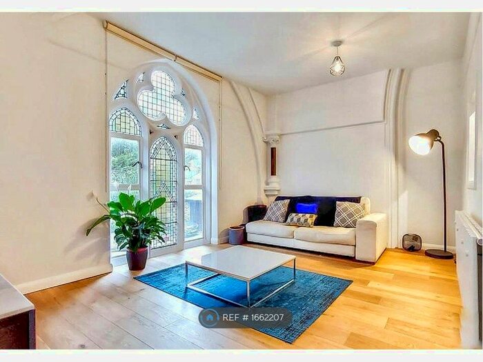 1 Bedroom Flat To Rent In Old Church Court, London, N4