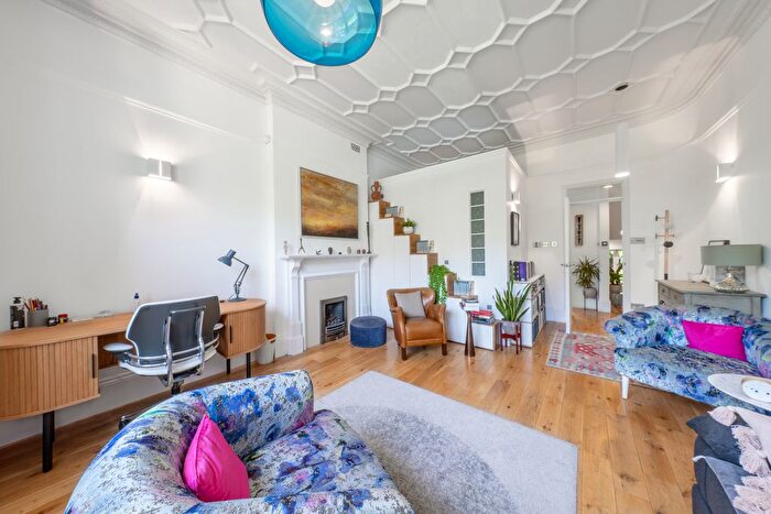 1 Bedroom Flat To Rent In Gloucester Avenue, Primrose Hill, London, NW1